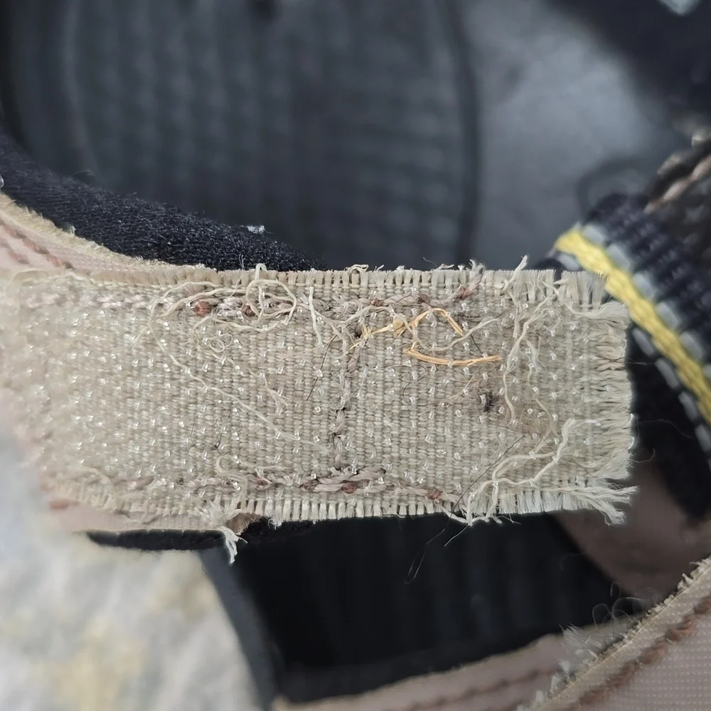 Keen Newport H2 Sandals - YOUTH Size 4 - Picture 15 of 15